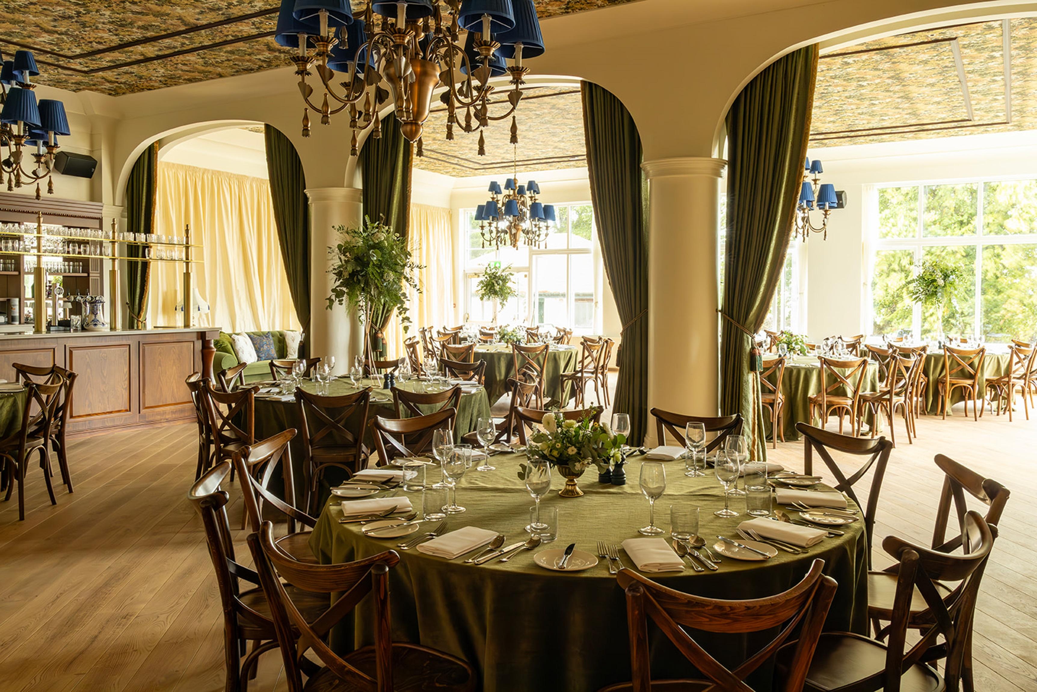 Dornoch Station酒店 外观 照片 The Long Room
