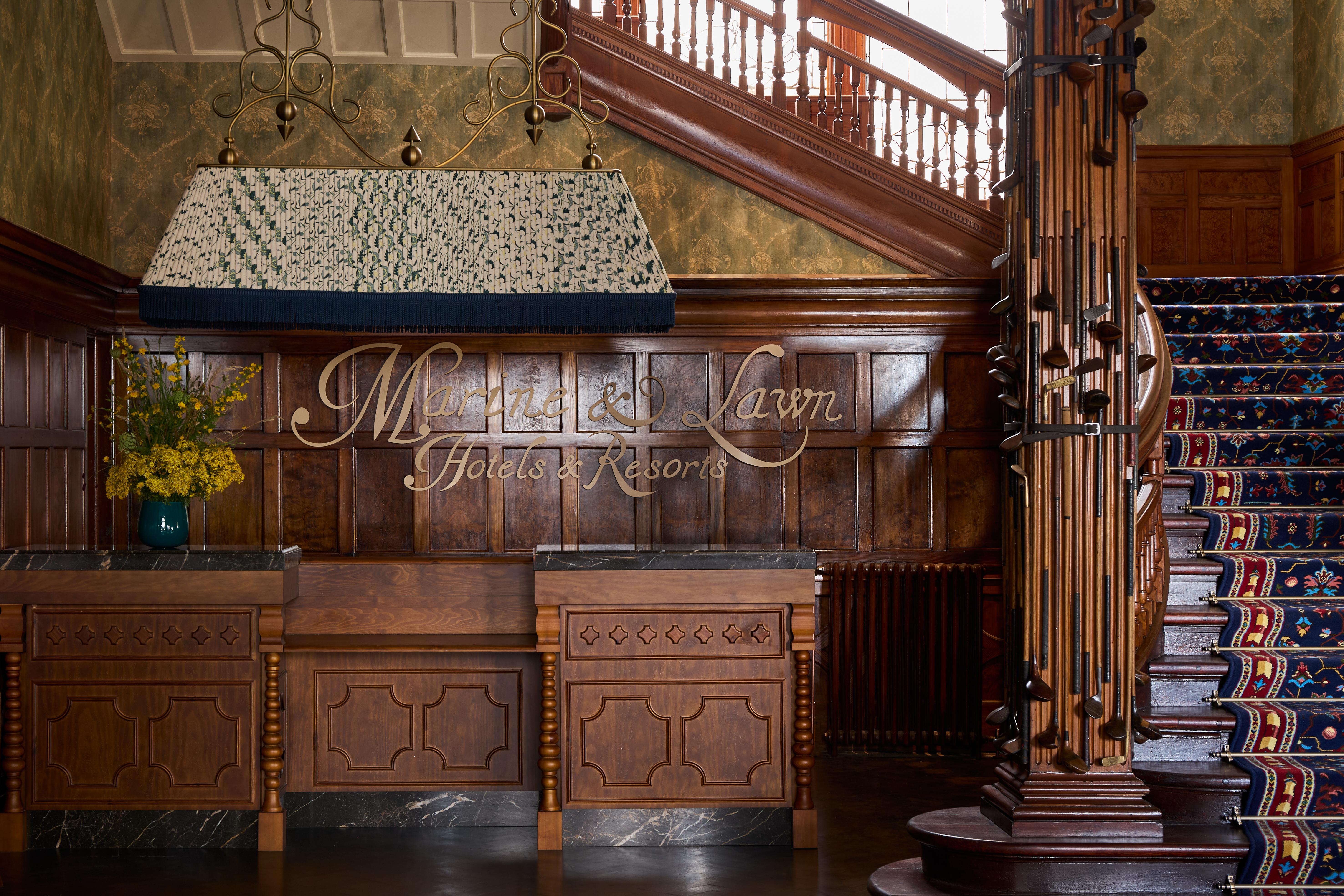 Dornoch Station酒店 外观 照片 The reception desk at the hotel
