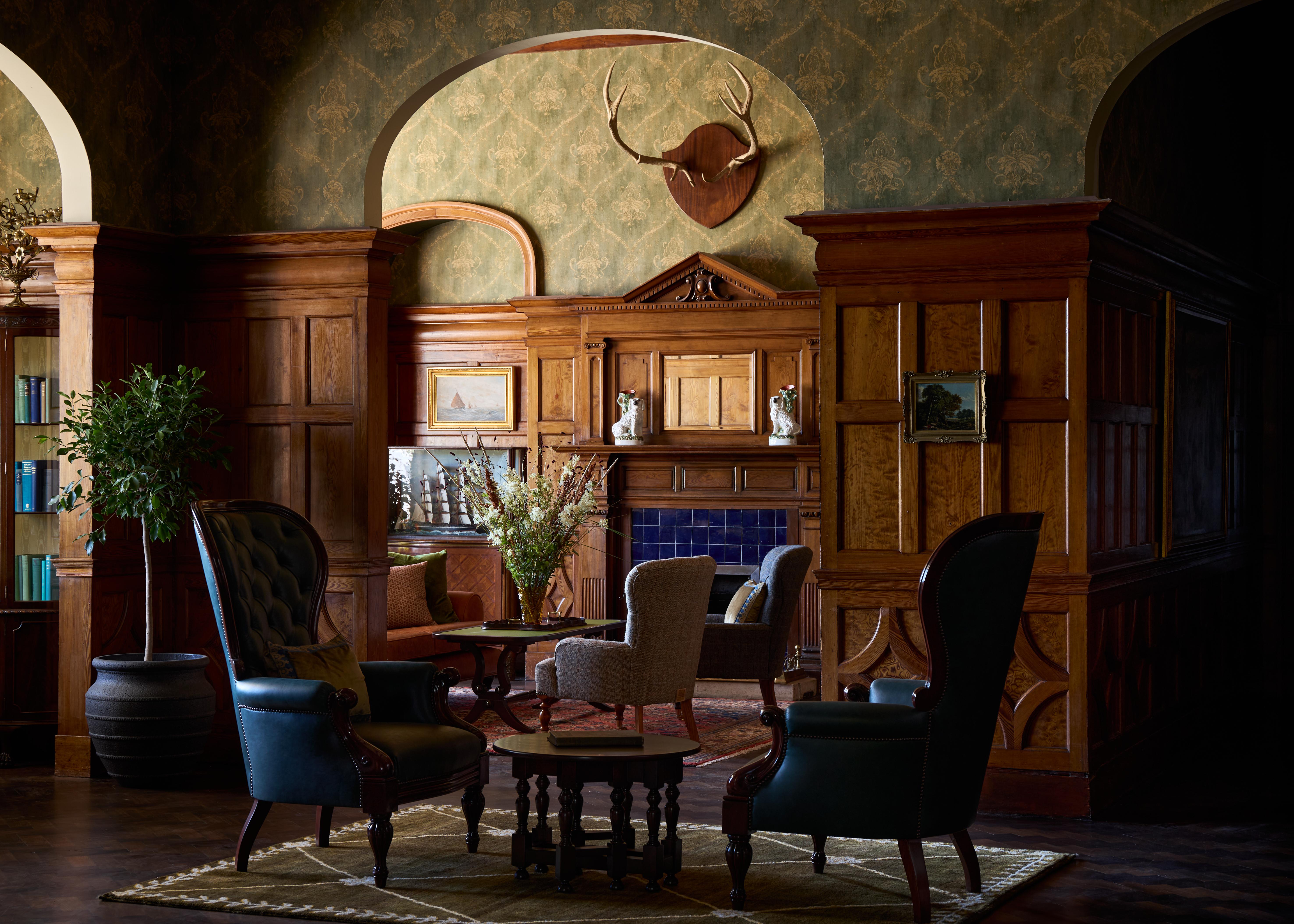 Dornoch Station酒店 外观 照片 The library at the hotel